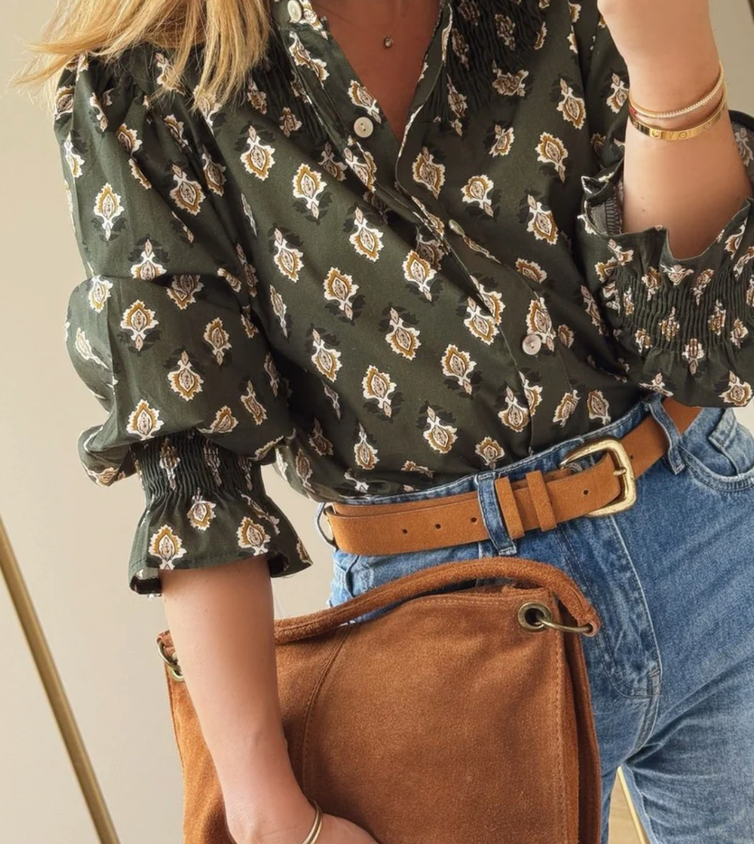 Grünakzent Kragenhemd