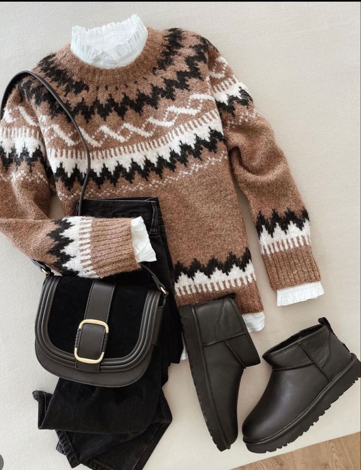 Sandglanz Rundhalspullover