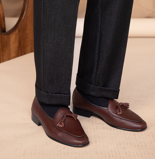 Belgische Loafers aus Leder mit Quaste und Kieselgur