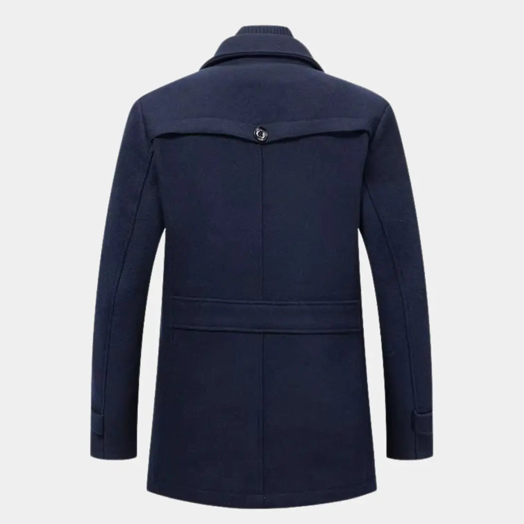 Aristokratischer Mantel aus schwarzer Wolle