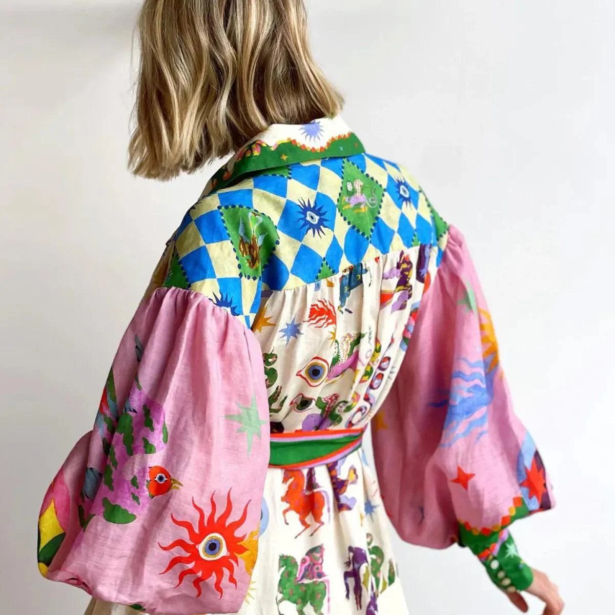 Schickes langes Abendkleid im Retro-Stil